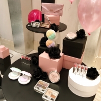 PHYSICIANS FORMULAで光を味方につけるメイクが完成♪