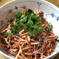 根セロリのサラダ