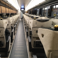 京阪電車プレミアムカーでプチ贅沢