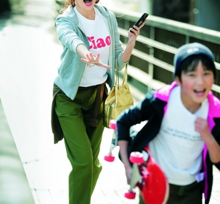 5/29 Tue. 子供の送り迎えは【ロゴT×ベイカーパンツ】で旬を押さえて