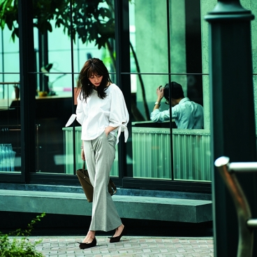 蛯原友里 新しい40代 のためのファッション ライフスタイル誌 Story