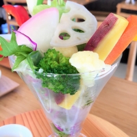 野菜のパフェに驚き!金沢 Horita205 ランチに