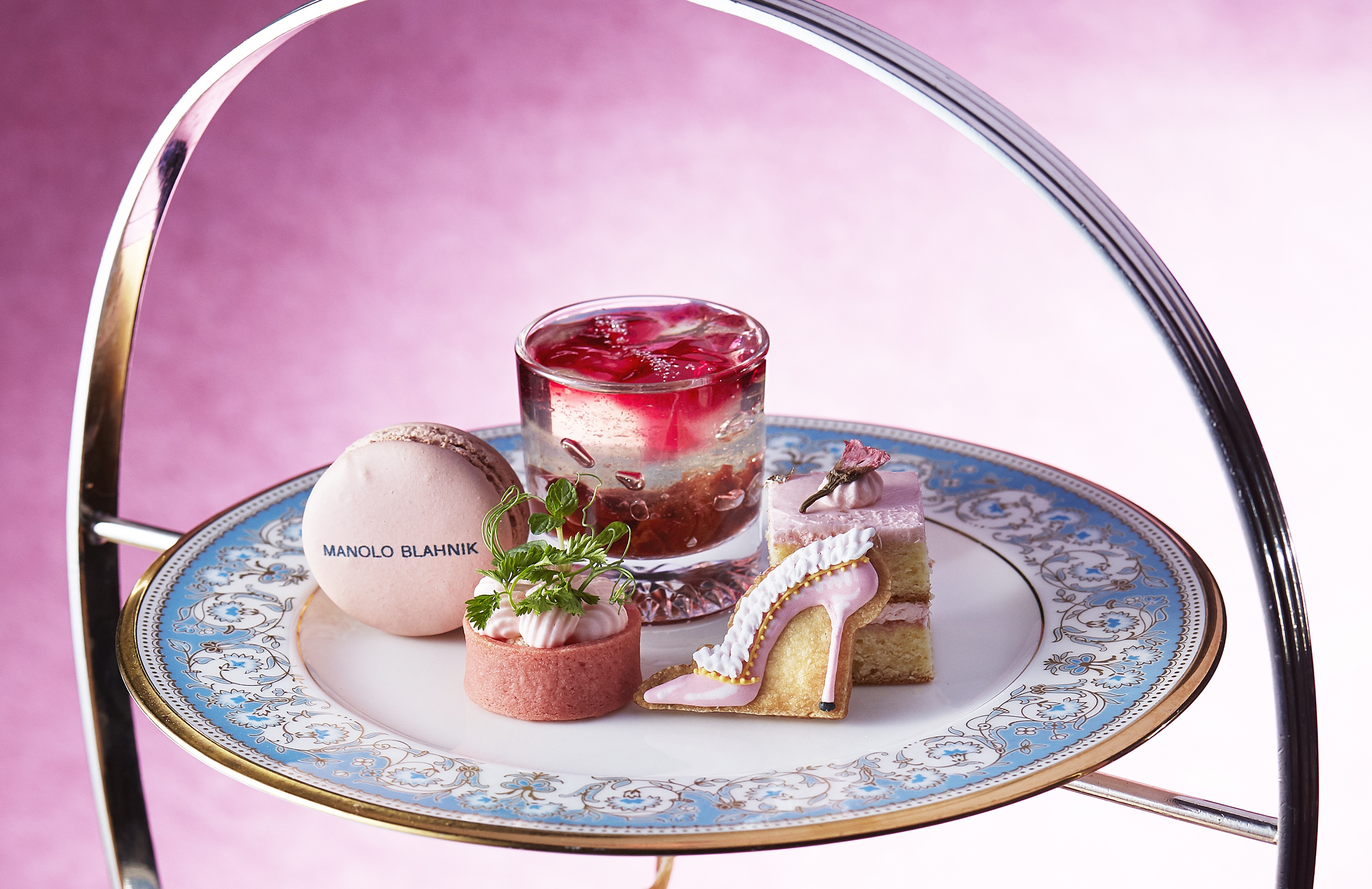 試着のみ新品!憧れのマノロブラニク リボン定番ラウンドトゥ 極上カーフ 24㎝ 試着のみ新品!憧れのマノロブラニク リボン定番ラウンドトゥ 極上