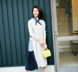 ご近所スタイルだって【サイドからのぞくプリーツワンピ】で素敵に[3/23 Sat.]