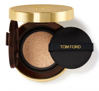 トム フォード ビューティより顔に立体感をもたらす新クッション ファンデが発売になります！