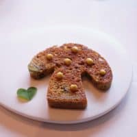 【大阪発】割烹を意識したフォトジェニックなモダンフレンチ「エッサンシエル」