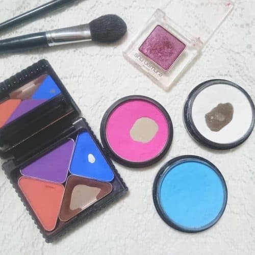 宝塚男役メイクのアイシャドウをご紹介します Story ストーリィ オフィシャルサイト