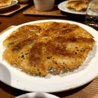 【京都発】ミシュラン星つきシェフの餃子専門店!