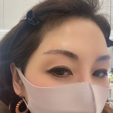 メイクアップ 化粧の仕方 新しい40代 のためのファッション ライフスタイル誌 Story