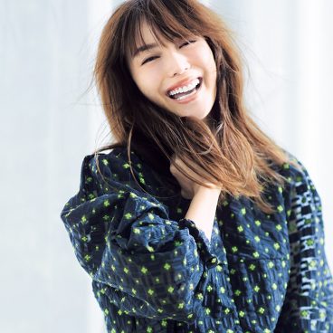 蛯原友里｜「新しい40代」のためのファッション＆ライフスタイル誌 [STORY]
