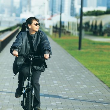 自転車 服装 新しい40代 のためのファッション ライフスタイル誌 Story