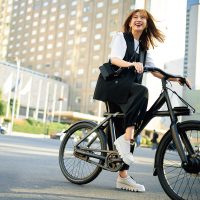 “軽い”“履きやすい”“疲れにくい”計算尽くしの歩きやすさ　多忙な春、「疲れにくいトレンド靴」でオシャレに駆け抜ける！