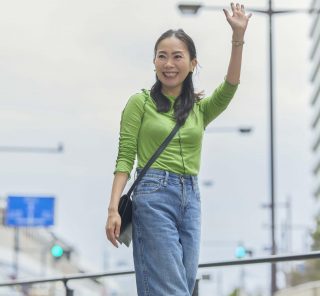 【40代のユニクロコーデ】Sサイズさんのスタイルアップに、広がりすぎないバギーパンツが最適！