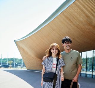 4/30（日）家族での小旅行には　羽織りとしても使えるストライプワンピが大活躍！ [日めくり7daysコーデ⑦]