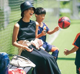 朝晩の寒暖差は【薄軽スポーツアウター】で作る2段階スタイルでオシャレに解決