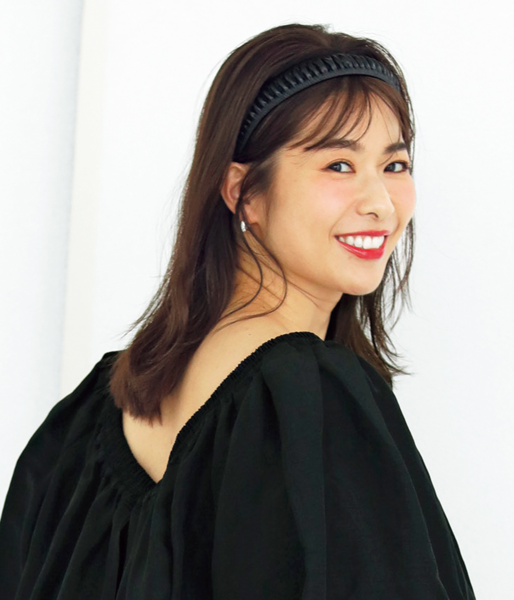 STORY認定スタイリストが40代に着てほしい最旬甘辛コーデ2選 – STORY