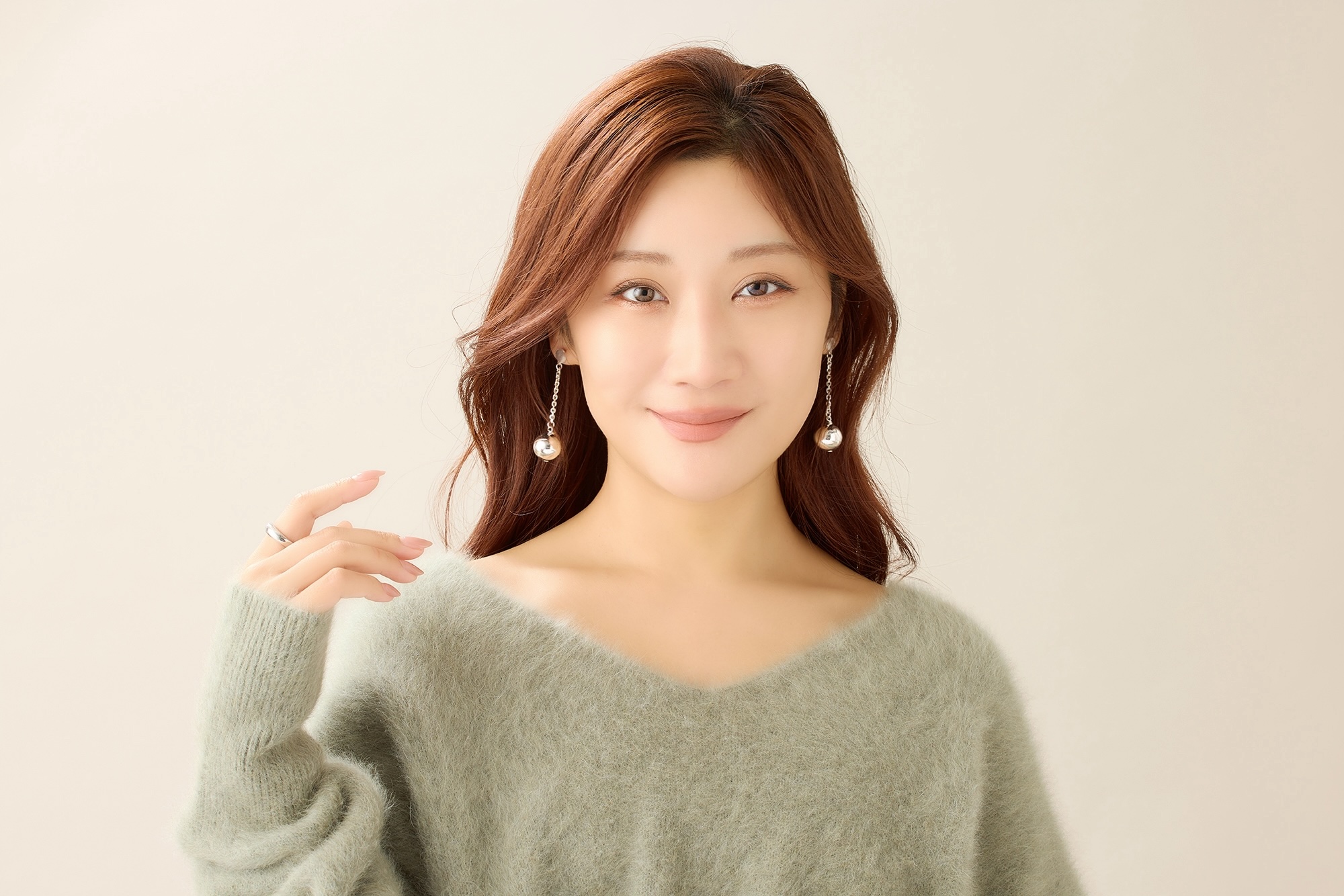 美容職歴22年の瀬戸麻実さん（42）直伝！40代がキレイになれる秋メイク 