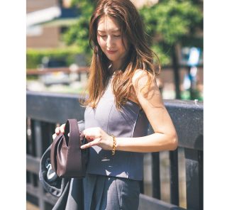 40代の気になる体型をフルカバー！秋の【スタイルアップパンツコーデ】2選