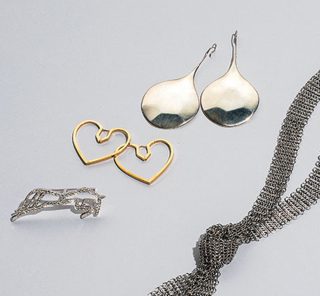 40代のジュエリーの選び方は「高見え」が大切！【おすすめ6選】