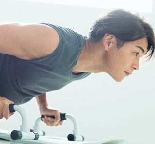 純烈・白川裕二郎さん（48）の「若さ」を支える自宅トレーニング法＆おすすめサプリ