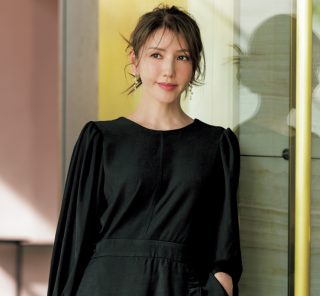 新年会は瞬時に華やぐ【ドラマティックワンピース】で後ろ姿まで抜かりなく