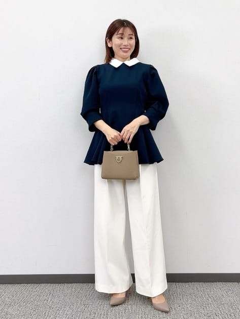 STORY認定スタイリスト】40代にイチオシの「ペプラムトップスコーデ」2