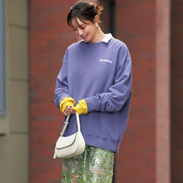 蛯原友里さんが着こなす！40代の最旬「カラーコーデ」2選