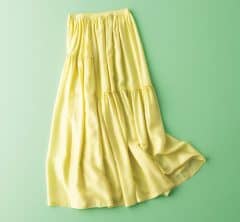 STORYスタイリストが自分でも狙っている「スカート＆パンツ2選」