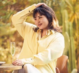 トレンドカラー「イエロー」を野呂佳代さんがハッピーに着こなす！【コーデ2選】