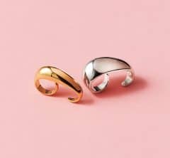 コーデの名スパイスに！STORYスタッフが狙う「春小物」靴バッグほか4選