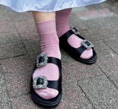 大人だって履いていい？「ソックス上手」なSTORYライターをご紹介！