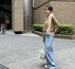 キャメル×ブルーに差し色ホワイト【モデル私服コーデ】