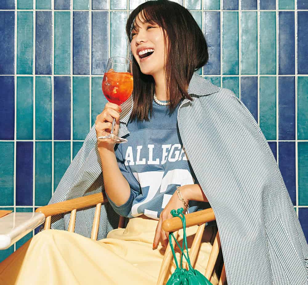 大人が目指すべきスポーティを蛯原友里さんが着こなす！【スカート