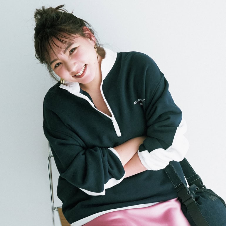 野呂佳代さんならどう着こなす？糖度高めな【ピンクのサテンスカート