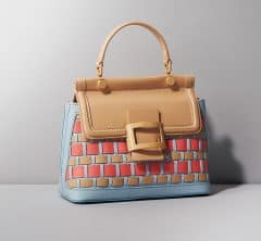 STORYスタイリストがリアルで欲しい！カジュアル服がリッチに変わる【ロジェ ヴィヴィエ】