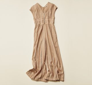 リゾートでも！40代STORYスタイリストの街映えアイテム【2選】　