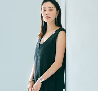 蛯原友里さんがリアルで欲しい！ブラックワンピ