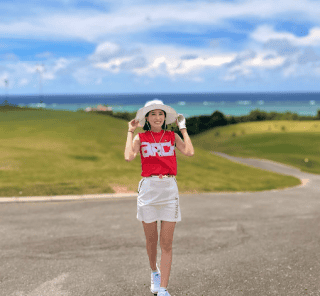 【コーデ画像集】40代50代女性の真夏ゴルフのファッションは？ブランドは？【40代からの女子ゴルフ】
