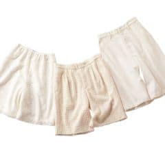 中越典子さんが着こなす！オールホワイトコーデを更新する【白ハーフパンツ】で洒落見え