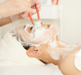 【画像集】〝肌を育てる〟と話題！ 次世代ピーリング「ララピール」は1回でも効果はある？ アラフィフライターが体験