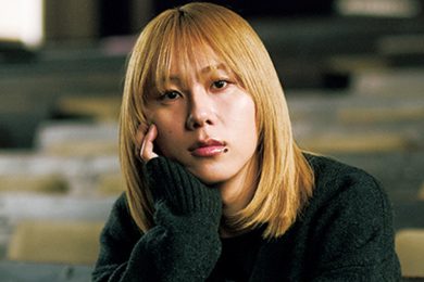 【岸谷蘭丸さん】「自分の目指すものが形になるまでは本名を出したくなかった」自らの力で人生を切り拓いた生き方とは？