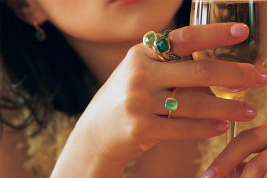 加藤ローサさんが夏に頼りたいのは「色石」のチカラ！カラーストーンアクセ【9選】