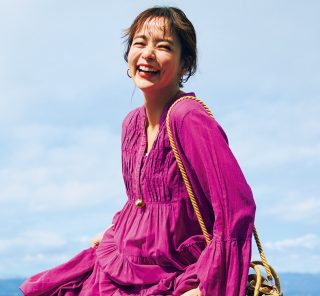 加藤ローサさんの夏を盛り上げる【ハッピーカラーコーデ】！