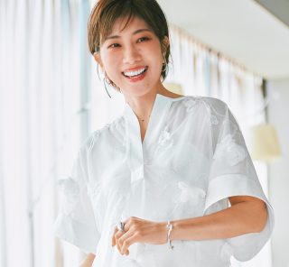 【シアーブラウス】が主役！ALLホワイトコーデで涼しげ映え！