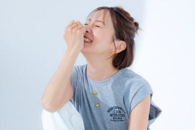 【夏コーデ９選】「金属アレルギー対応アクセ」でオシャレが完成！ 〝鈴木亜美さん〟が着こなす高見えコーデ画像集