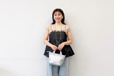 ワンツーコーデが見違える！夏こそ「黒ビスチェ」に頼って差をつけて〈2選〉