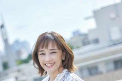 西田ひかるさん（53歳）ずっと変わらないハッピースマイル！【画像集】
