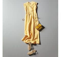 STORYスタイリストが着たい！ホテル空間でも品よくオシャレな【カラーワンピース】