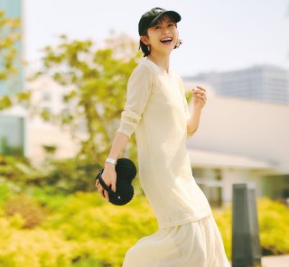 【ZARA・ユニクロ】1枚で着映える「くすみイエローワンピ」で夏気分を更新