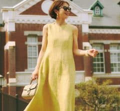 【STORYスタイリスト発】何色を選ぶ?大人ワンピは「くすみ色」こそ肌なじんで品が出る!